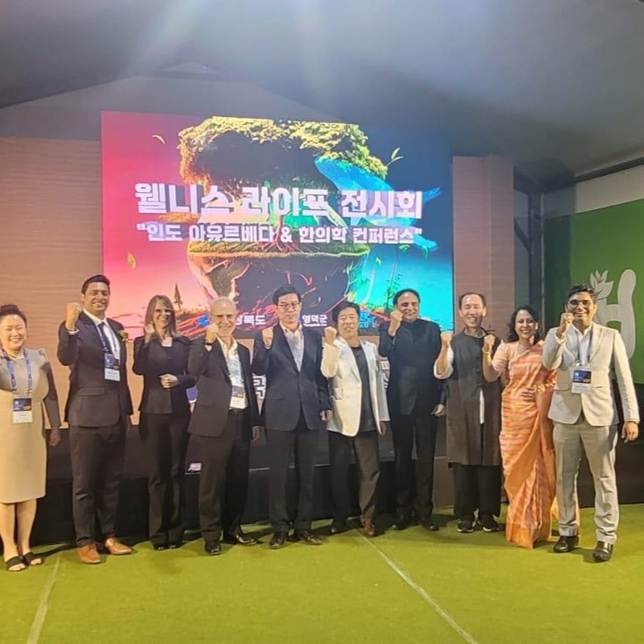 Dr. Abhijeet Shirkande and Dr. Ankita Shirkande at the International H-Wellness Festa 2024