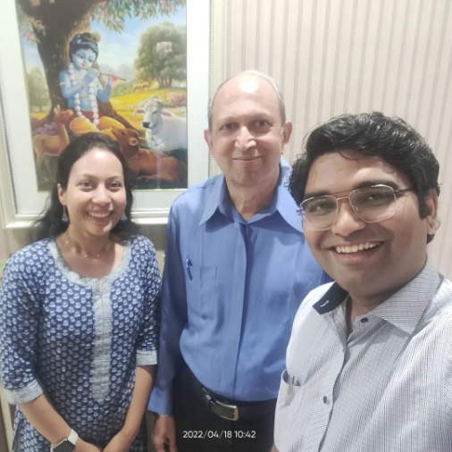 Dr. Abhijeet Shirkande and Dr. Ankita Shirkande with the Esteemed Vd. Avinash Lele